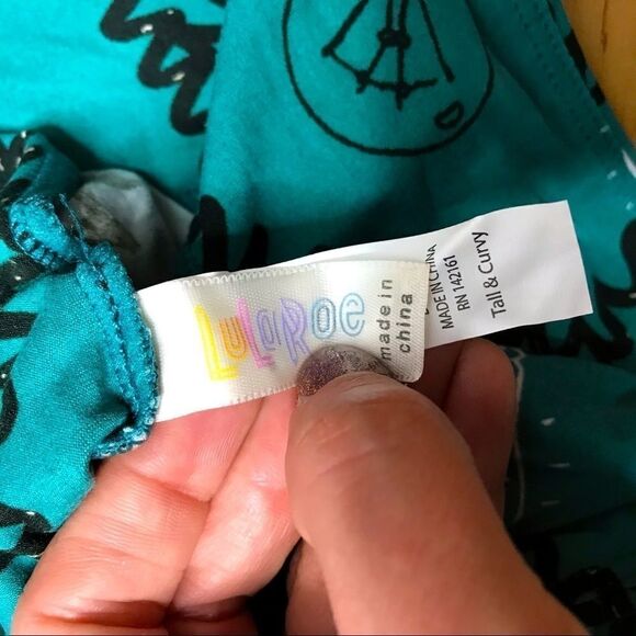 NWT LuLaRoe Leggings Tall & Curvy (Plus Size) - Picture 3 of 4